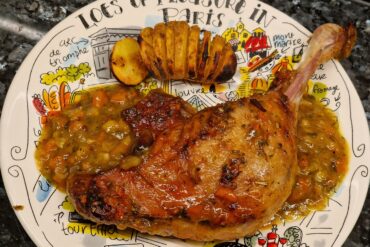 Buchweizen Pfannkuchen mit glasiertem Fenchel