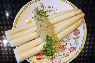 Gemüsebrot mit Käsefüllung