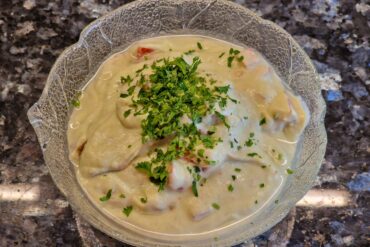 Gefüllte Paprika mit Weizenkörnern und Schnittlauchquark