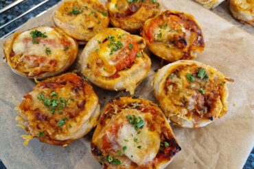 Pizzabrot mit Käse-Kräuter Füllung