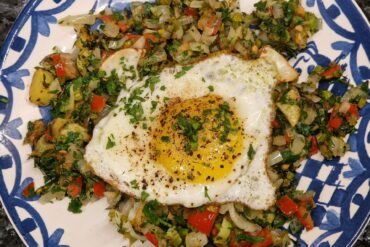 Gefüllte Paprika mit Mozzarella und Ziegenkäse