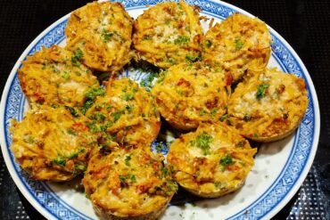 Frittata mit Ei und Cheddar aus der Muffinform